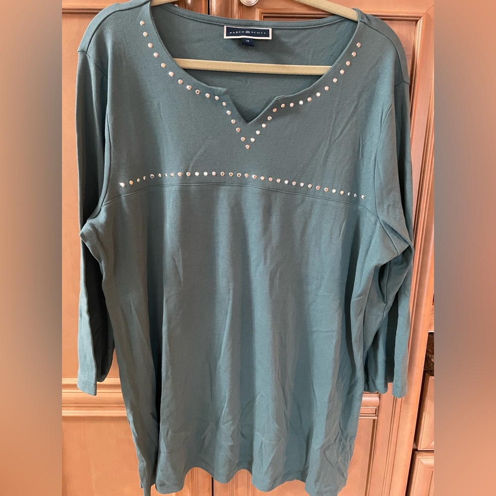 Women’s 3/4 Sleeve Top